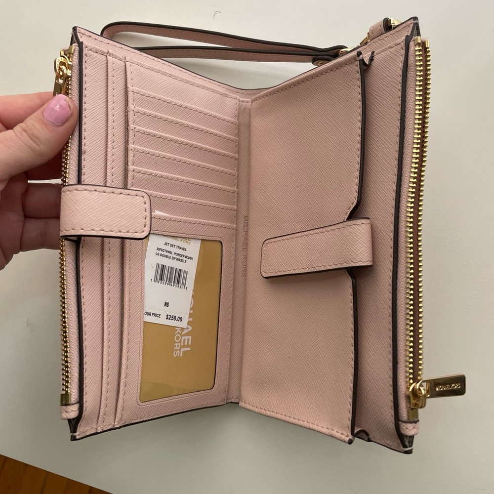 Micheal Kors Wallet